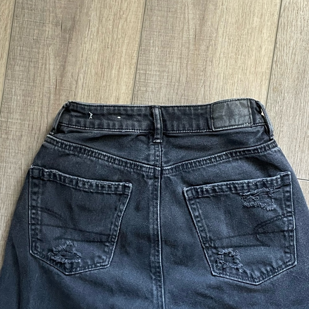 American eagle woman size 23